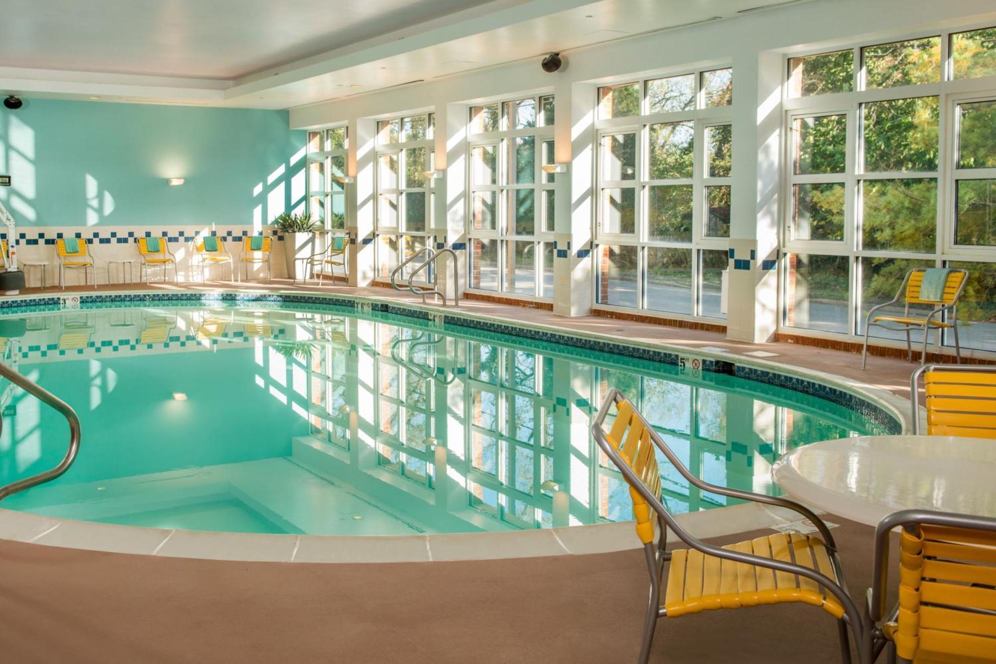 Fairfield Inn & Suites By Marriott Williamsburg Bagian luar foto