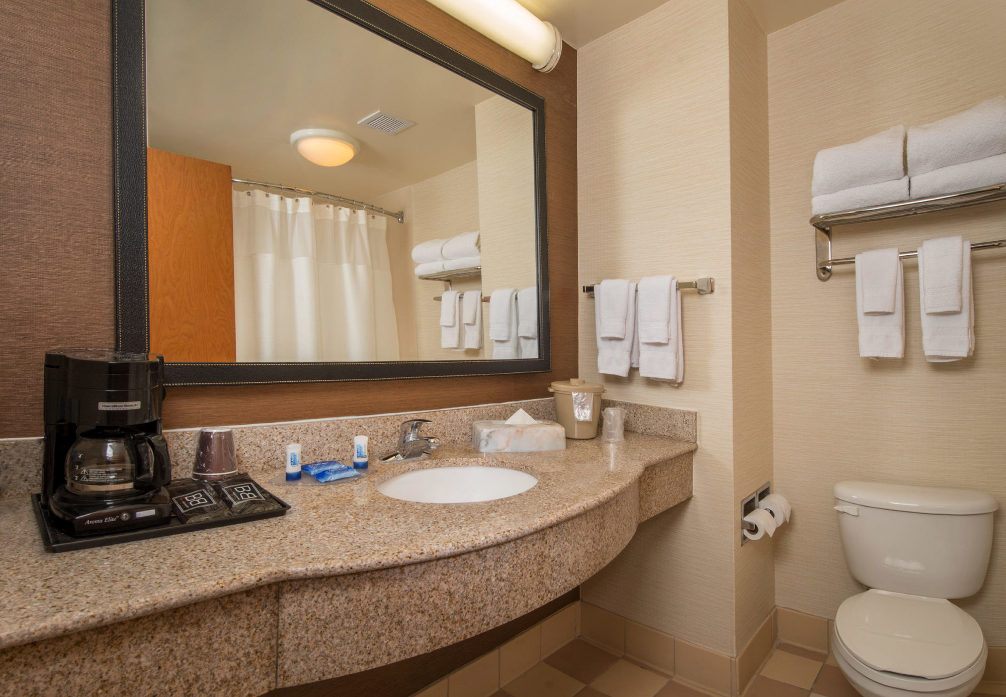 Fairfield Inn & Suites By Marriott Williamsburg Ruang foto