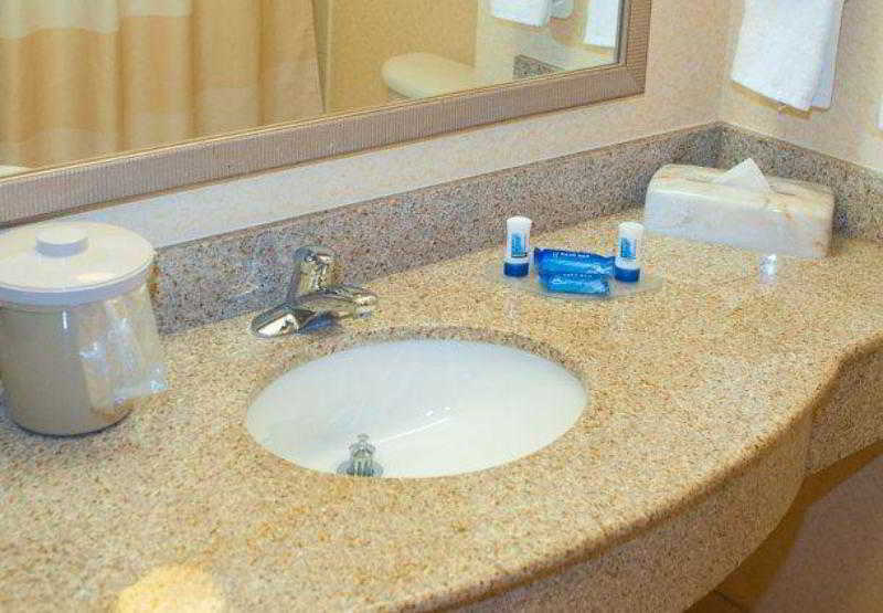 Fairfield Inn & Suites By Marriott Williamsburg Bagian luar foto