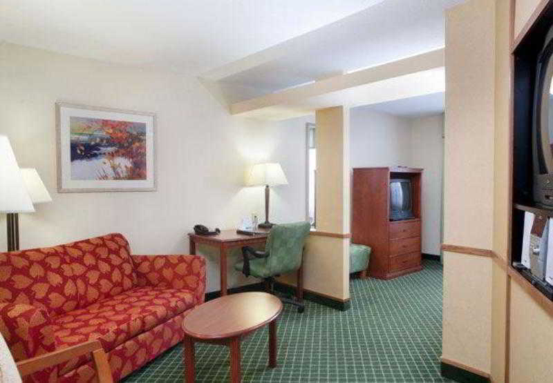 Fairfield Inn & Suites By Marriott Williamsburg Bagian luar foto