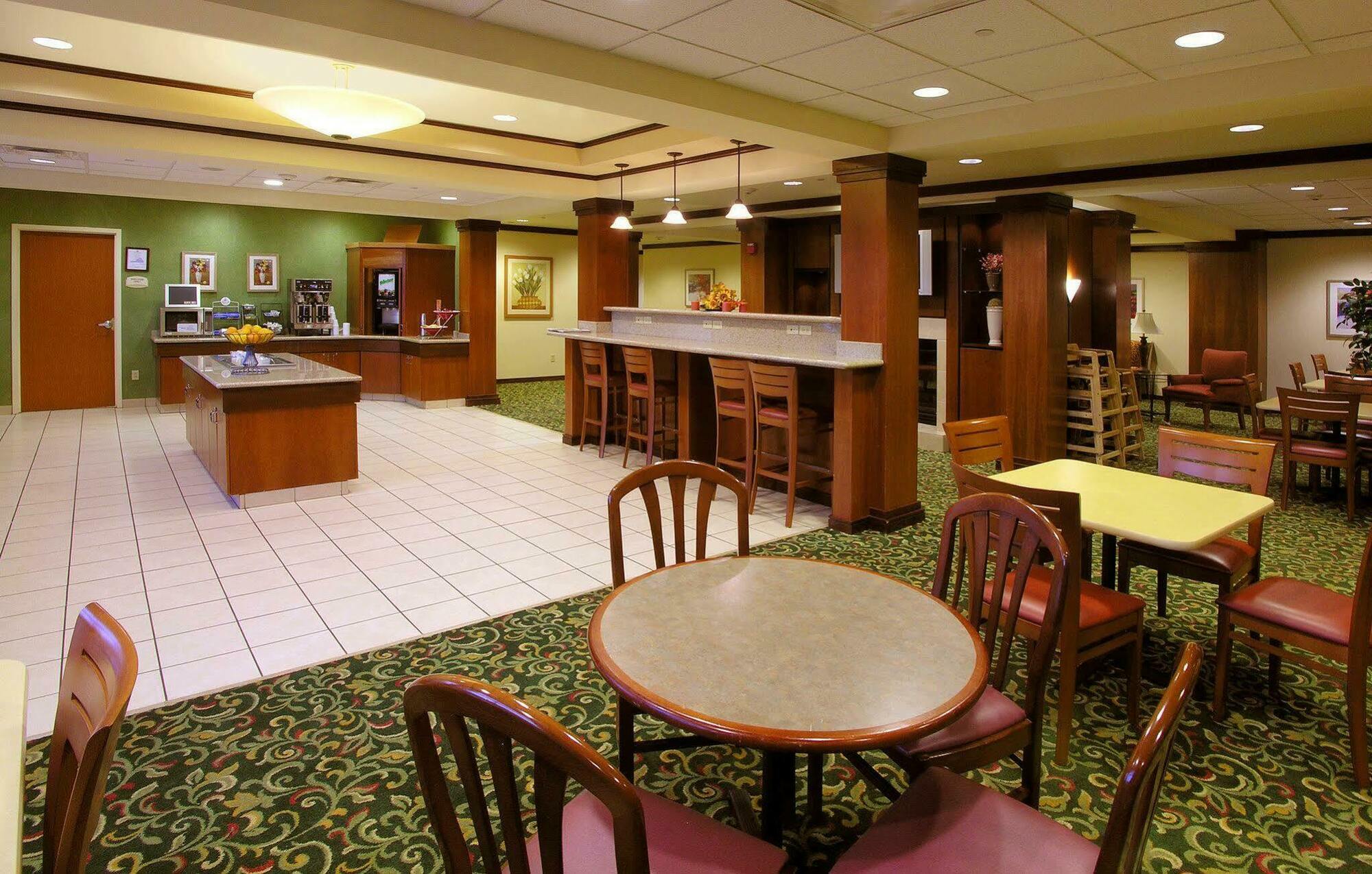 Fairfield Inn & Suites By Marriott Williamsburg Bagian luar foto